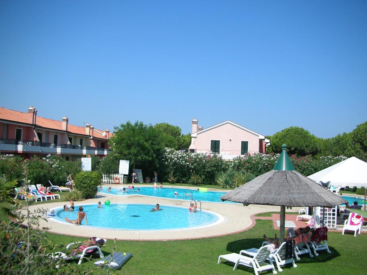 Residence Porto Sole Кавалино-Трепорти Екстериор снимка