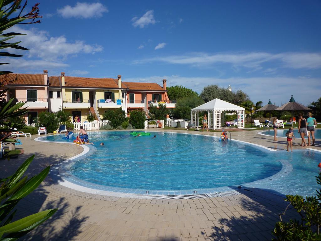 Residence Porto Sole Кавалино-Трепорти Екстериор снимка