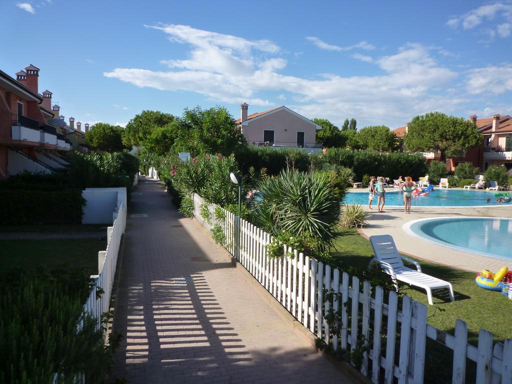 Residence Porto Sole Кавалино-Трепорти Екстериор снимка
