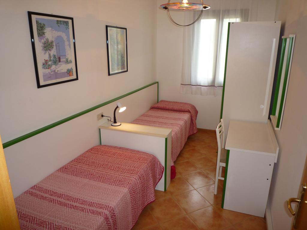 Residence Porto Sole Кавалино-Трепорти Екстериор снимка