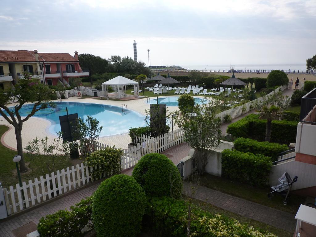 Residence Porto Sole Кавалино-Трепорти Екстериор снимка